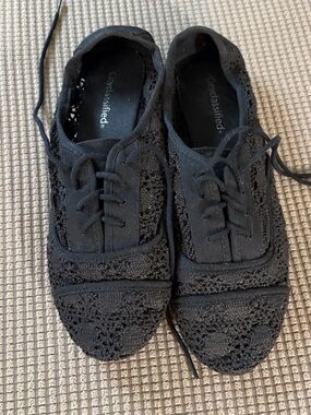 Cityclassified Black Crochet Lace-Up Flats with Canvas Trim